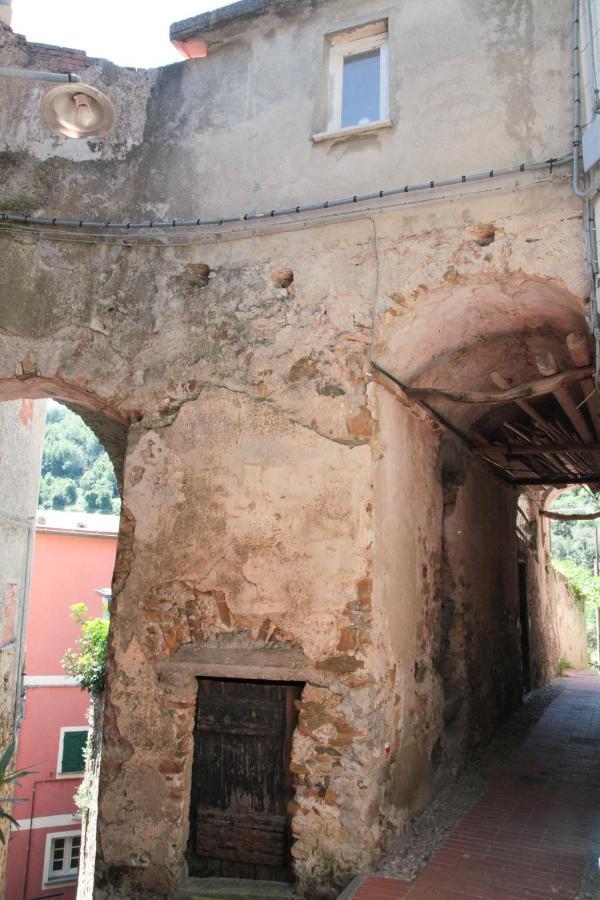Le Case Della Lizza - Casa Rossa Levanto Luaran gambar