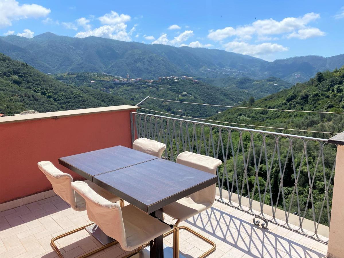 Le Case Della Lizza - Casa Rossa Levanto Luaran gambar